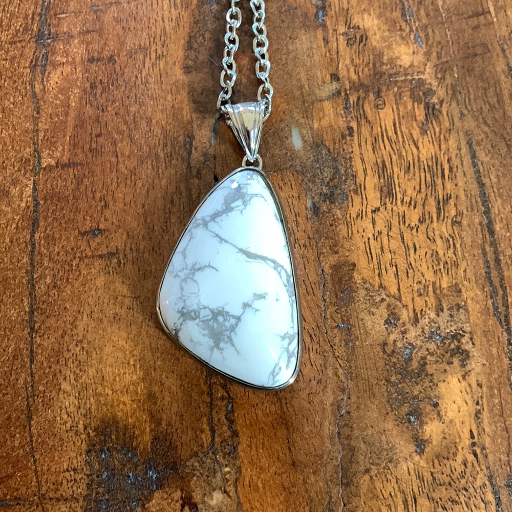 Necklace - Picture 2 of 6